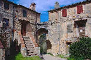 The original portal of Castello di Tocchi