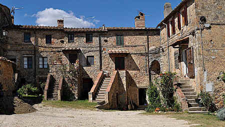 fortified village of Castello di Tocchi